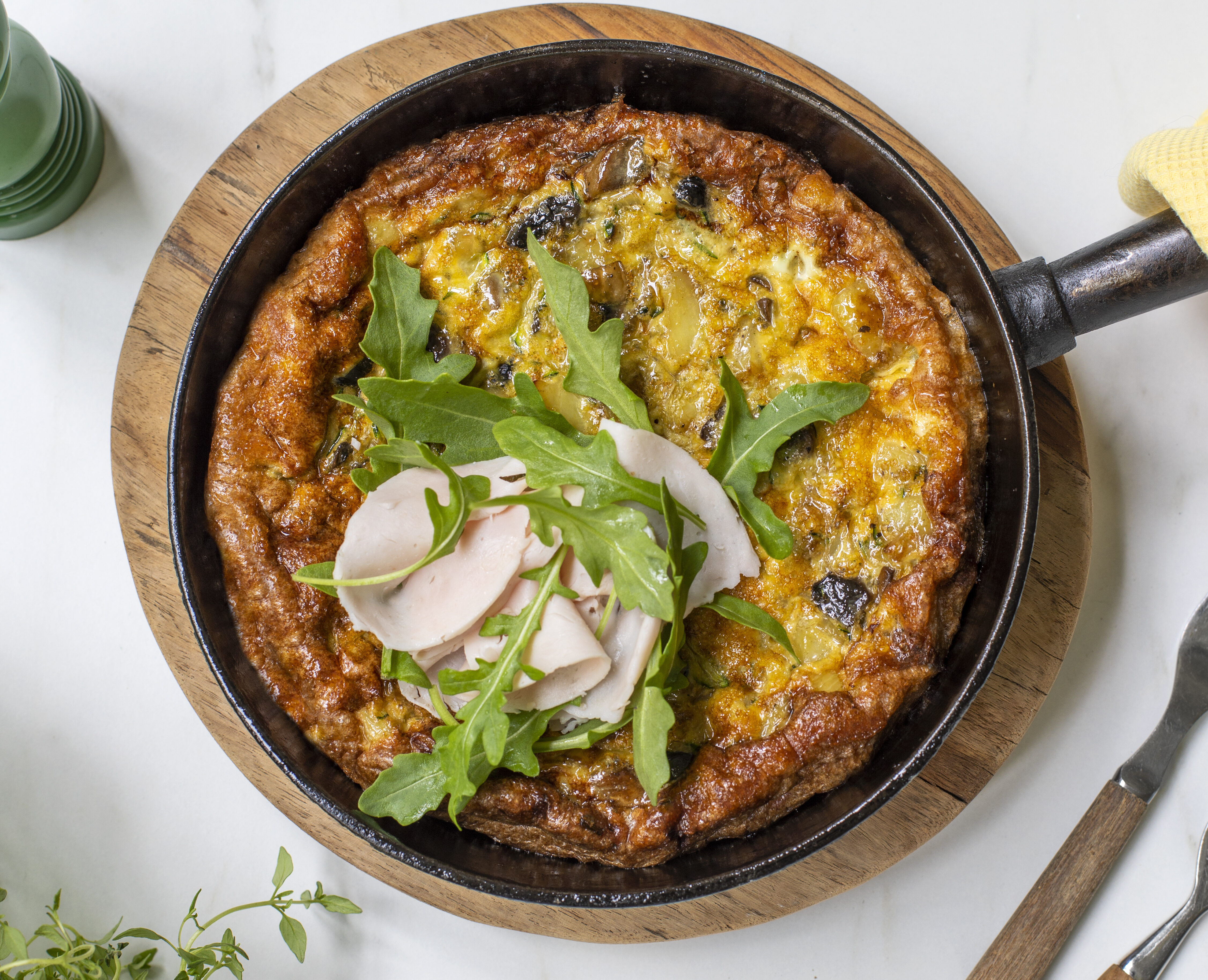 Frittata med potet sopp og løvtynn kalkunfilet