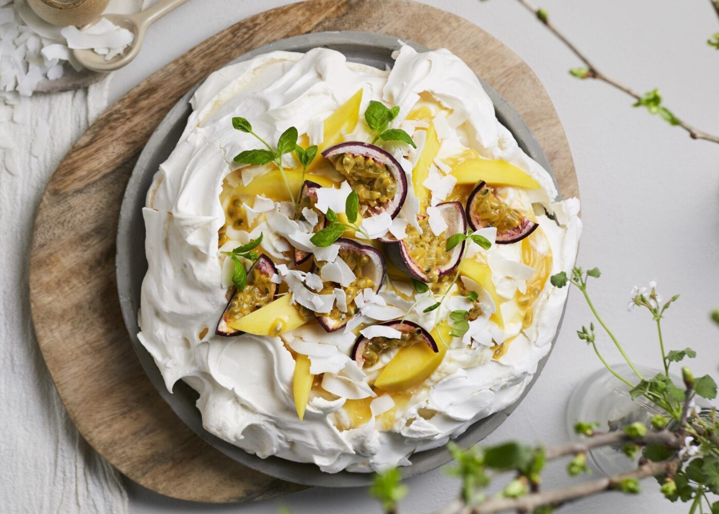 Pavlova med pasjonsfrukt