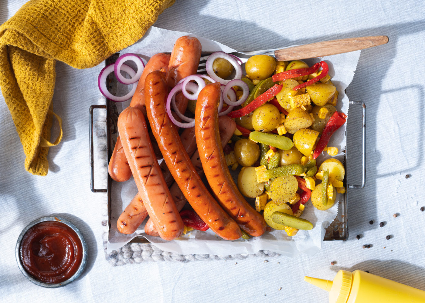 Grillpølser med lun potetsalat