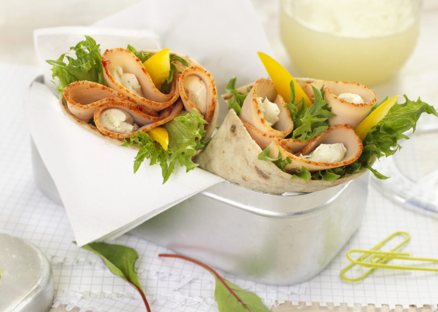 Prior kyllingwrap med kremost og kyllingfilet med paprika og urter no018139 jpg