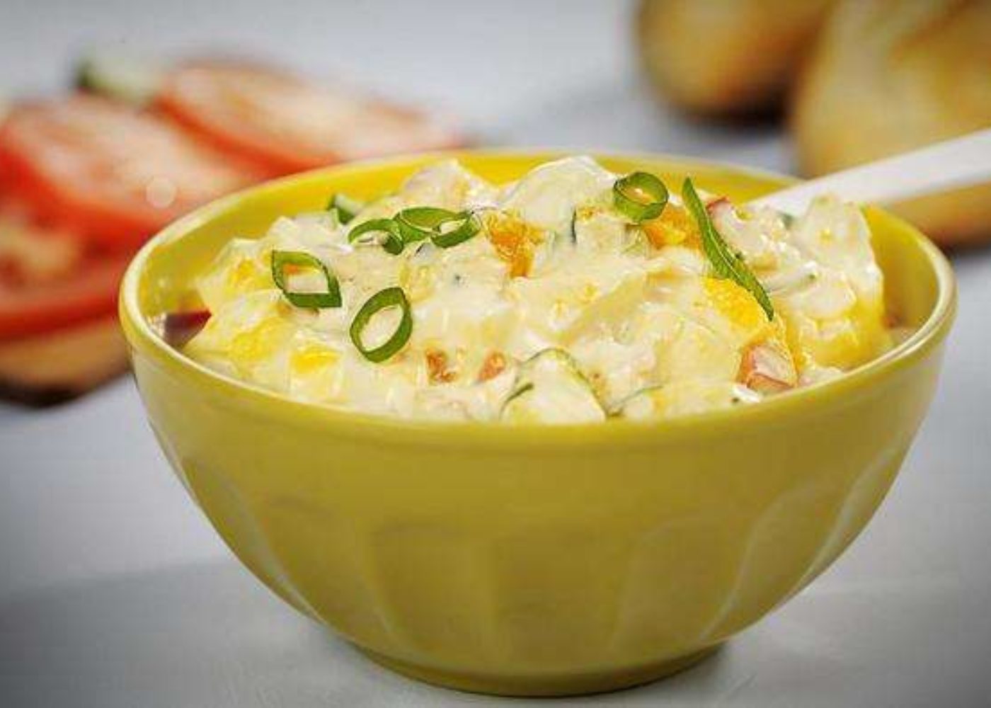 Baguette med egg og skinkesalat