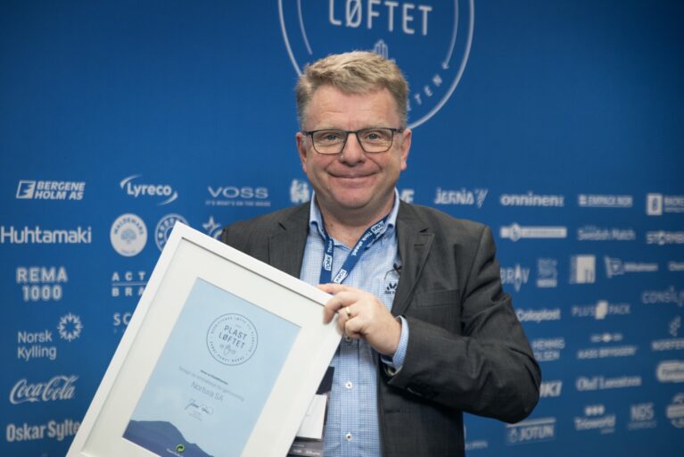 Pris plastloftet