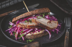 Slik lager du helstekt kalkunfilet i en porchettastyle